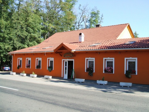 Jó barátok vendéglője Felsőpakony