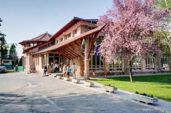 Kós Károly Művelődési Ház és Könyvtár