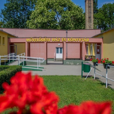 Heréd Könyvtári, Információs és Közösségi Hely