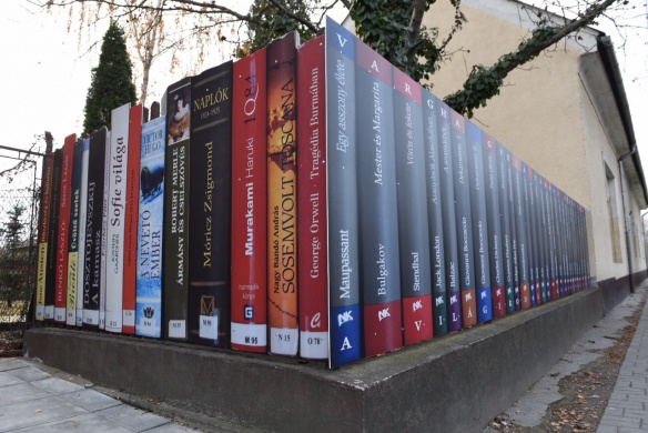 Vargha Gyula Városi Könyvtár Üllő