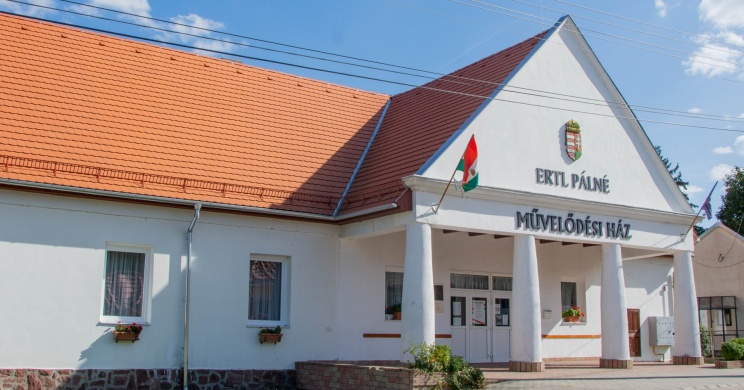 Ertl Pálné Művelődési Ház és Könyvtár Litér