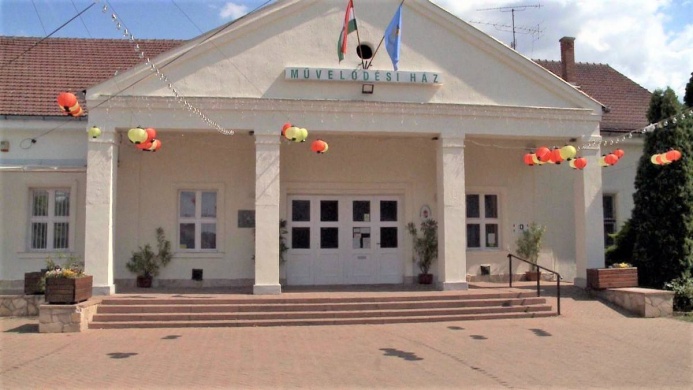 Molnár József Közösségi Színtér Nagyréde