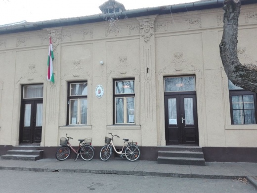 Izsáki Táncsics Mihály Művelődési Ház és Sportcsarnok