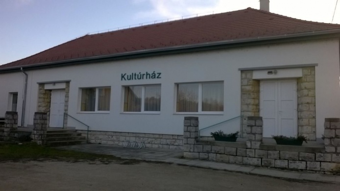 Pécselyi Kultúrház és Könyvtár