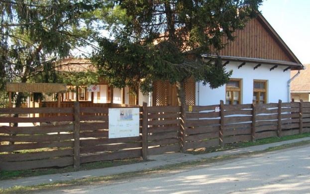 Faluház Tiszasüly