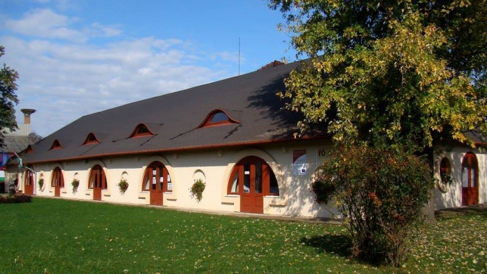 Mártélyi Faluház - Könyvtár