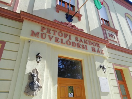 Petőfi Művelődési Ház Jászárokszállás
