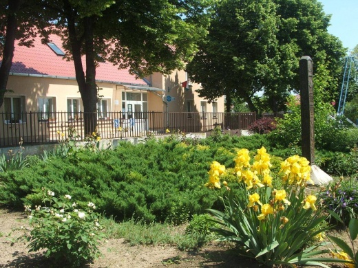 Faluház és Könyvtár Szentpéterszeg