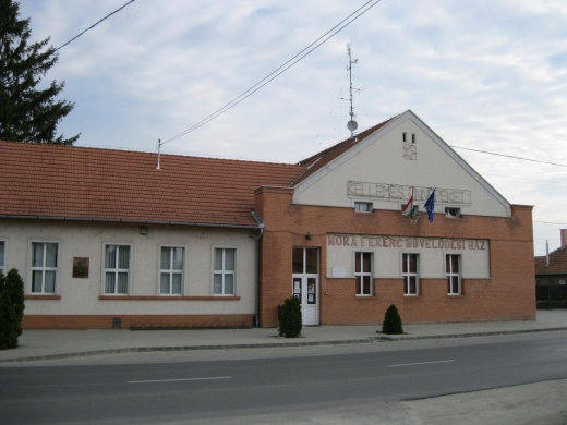 Móra Ferenc Művelődési Ház  Albertirsa