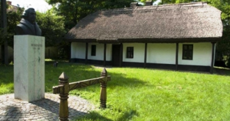 Bessenyei György Emlékház Bakonszeg