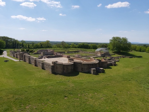 Szent László Nemzeti Emlékhely és Látogatóközpont