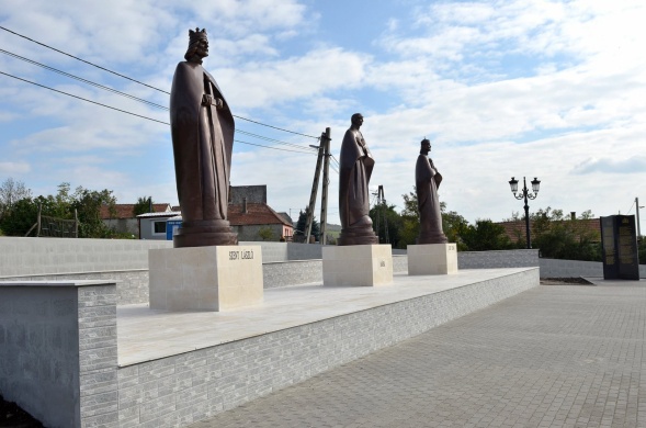 Legyesbényei sétáló és emlékpark