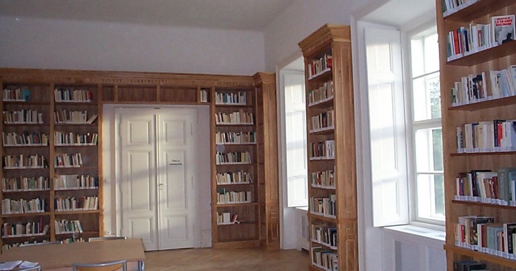 Fejtő Ferenc Könyvtár Fehérvárcsurgó