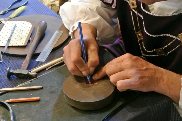 Ötvösmester a bikali Élménybirtokon