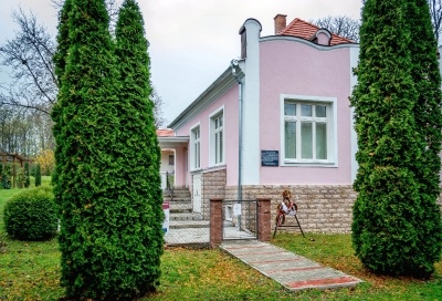 Öveges József Emlékház Páka