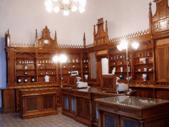 Gránátalma Múzeumpatika Pápa