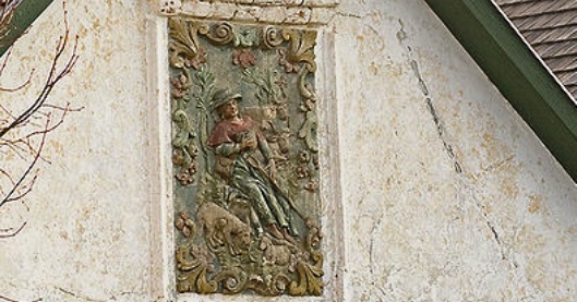 Szent Vendel Domborműves Népi Lakóház. Sváb Tájház Zsámbék