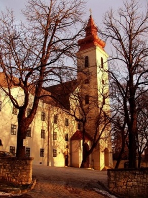 Sümegi Sarlós Boldogasszony Ferences Kegytemplom és Kolostor