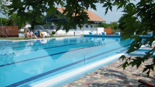 Városi Gyógyfürdő és Strandfürdő