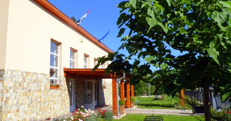 Látrányi Művelődési Ház - Ady Endre Művelődési Ház, Integrált Közösségi és Szolgáltató Tér és Község