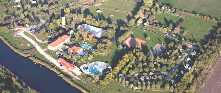 Túrkeve Termál- és Élményfürdő Apartman, Szálló és Kemping