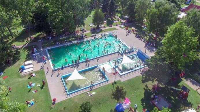 Tóalmási Szent András Gyógyvizes Strand és Kemping