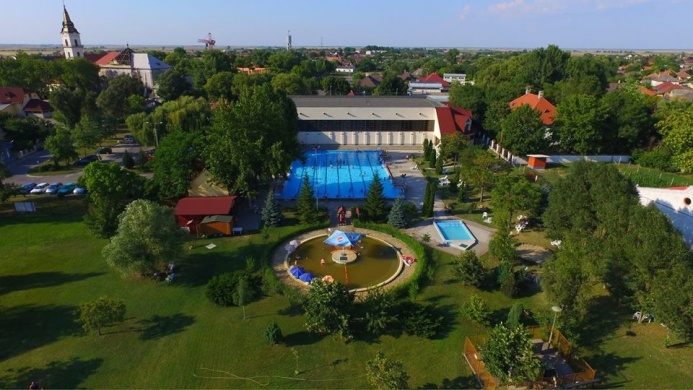 Miklóssy János Sportközpont - Termálfürdő Kunszentmiklós