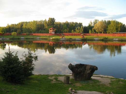 Platán Étterem, Horgásztó, Dodó Vadfarm Dunaremete