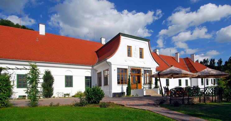 Bánó Mária Kastélyszálló Felsőmocsolád