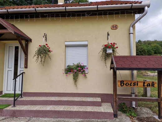 Bocsi-lak Apartmanház
