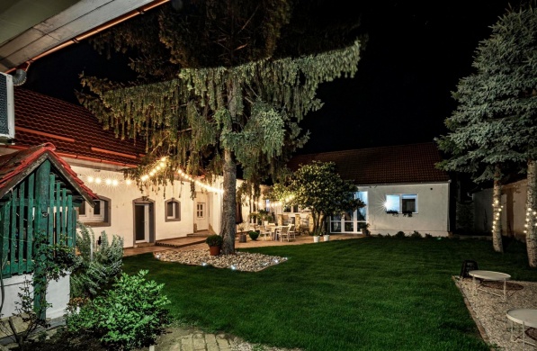 Szent György Kúria Kisharsány