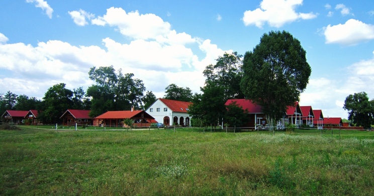 Akác-tanya Vendégházak