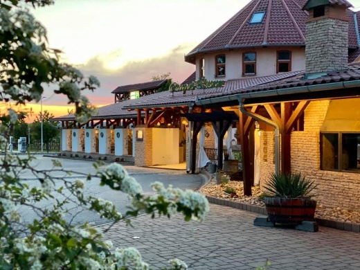 István Parkhotel*** & Gasztrofarm Sormás