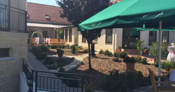 Meggyes Hotel Szerencs