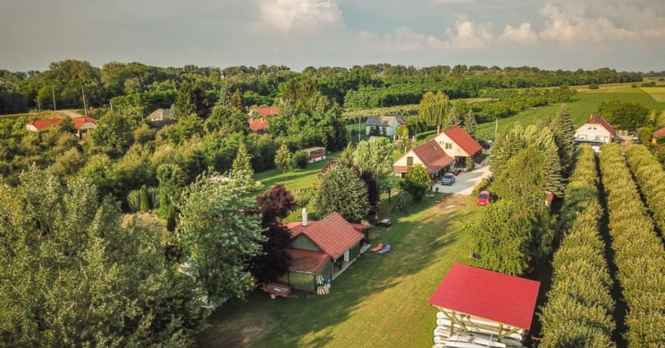 Szatmárcsekei Turisztikai Központ és Ifjúsági Szálló