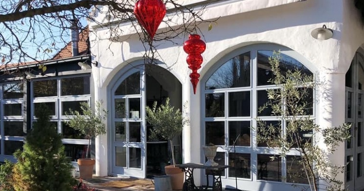 Kővirág Panzió Étterem Köveskál