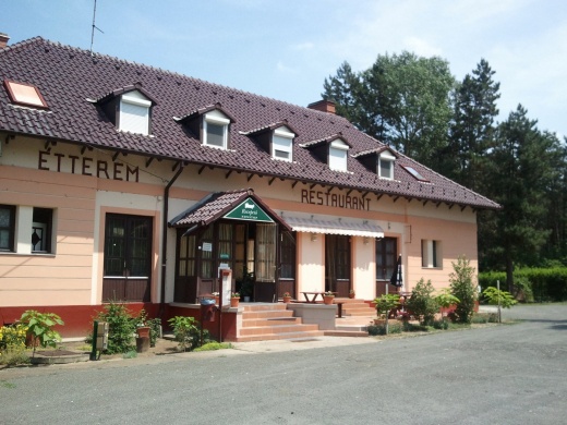 Fenyő Panzió és Halászcsárda Ásotthalom