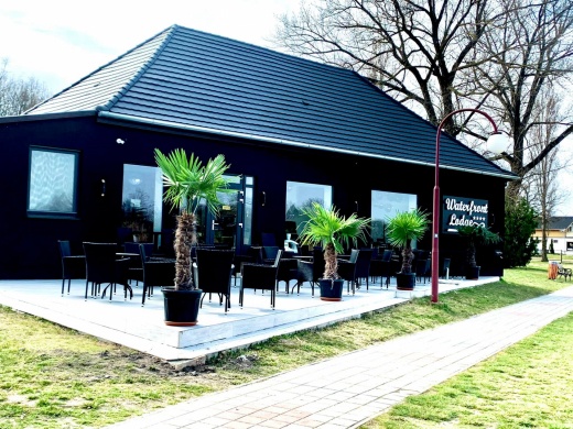 Waterfront Lodge Panzió Dunapataj