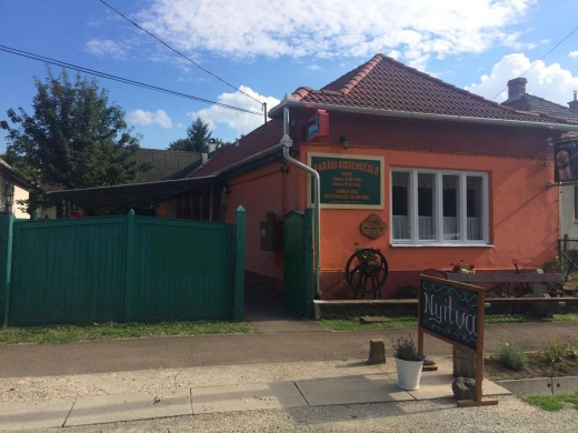 Parádi Kisvendéglő