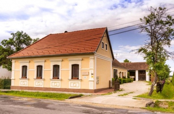 Kápolna Vendégház Kerkáskápolna