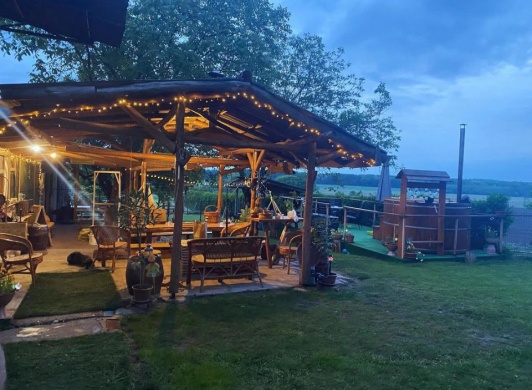 Faluvégi Ház Hosszúvölgy