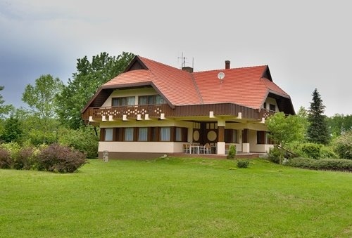 Váli Vadászház Vál