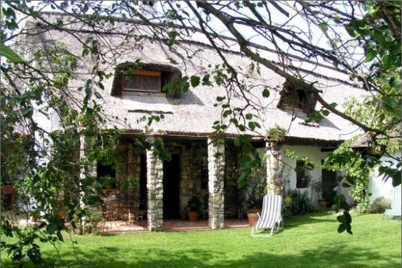 Három Huszár Fogadó