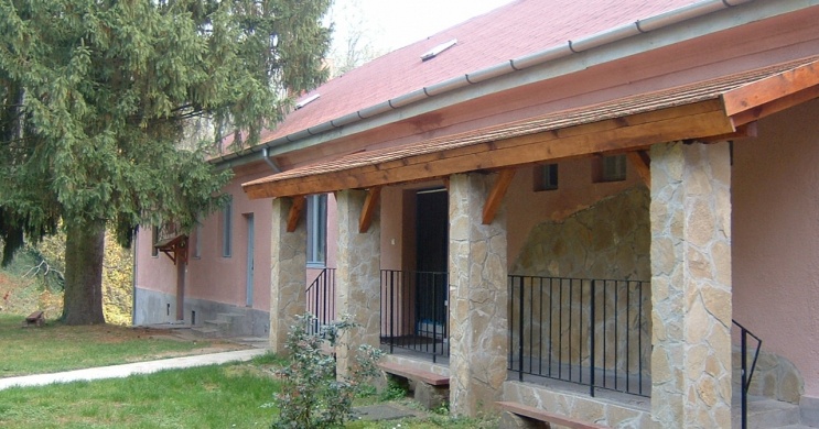 Éltető Világ Turistaszálló és Erdei Iskola Őrtilos