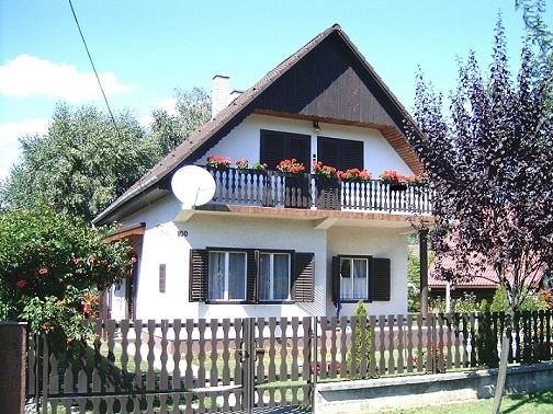 Családi Nyaralóház Balatonmáriafürdő