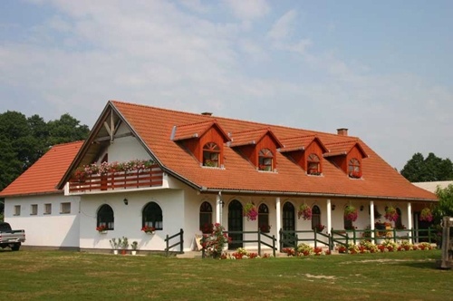 Török Lovastanya Szenta