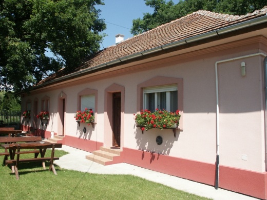 Öregtölgy Panzió és Ifjúsági Szállás Battonya