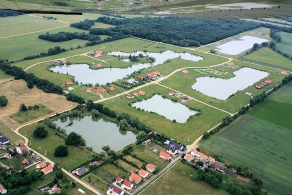 Berek Horgászpark Kemping és Faházak