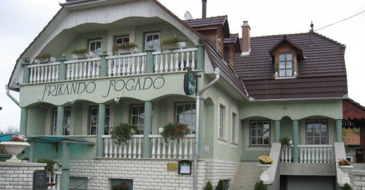 Frikandó Fogadó Jászapáti