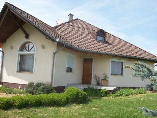 Lila Akác Vendégház Dabrony